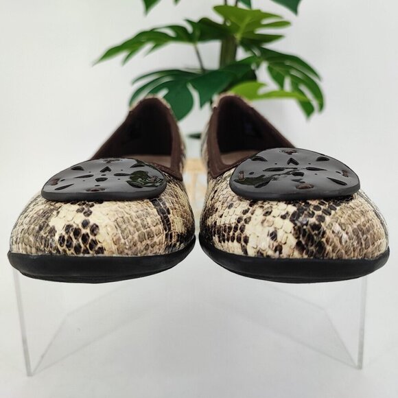 Clarks Women's Collection Brown Leather Snake Flats Size 9M - Picture 2 of 8
